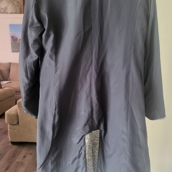 Emanuel Ungaro women's trench coat. Belted. - Picture 11 of 11